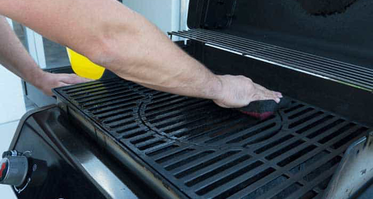 How To Clean A Grill: Expert Tips for Proper Gas Grill Maintenance