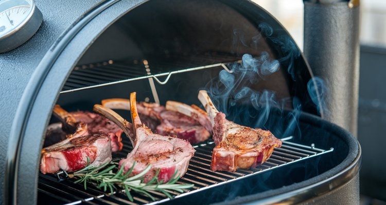 Smoked Lamb Chops: Tender, Juicy Results on a Smoker